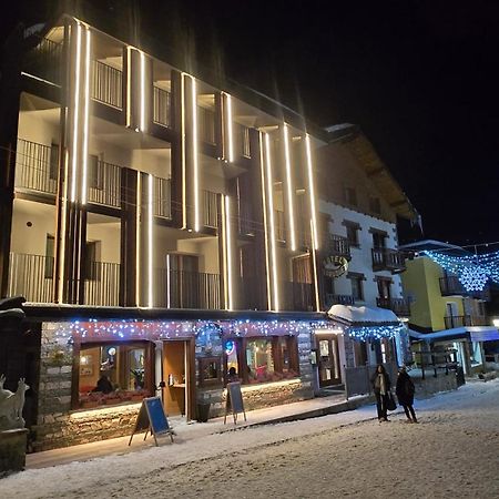 Hotel Perruquet Breuil-Cervinia Ngoại thất bức ảnh